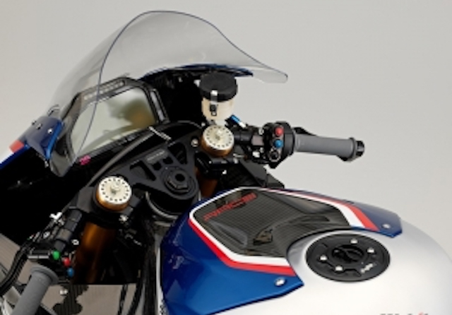 试驾宝马hp4race,宝马hp4race试驾