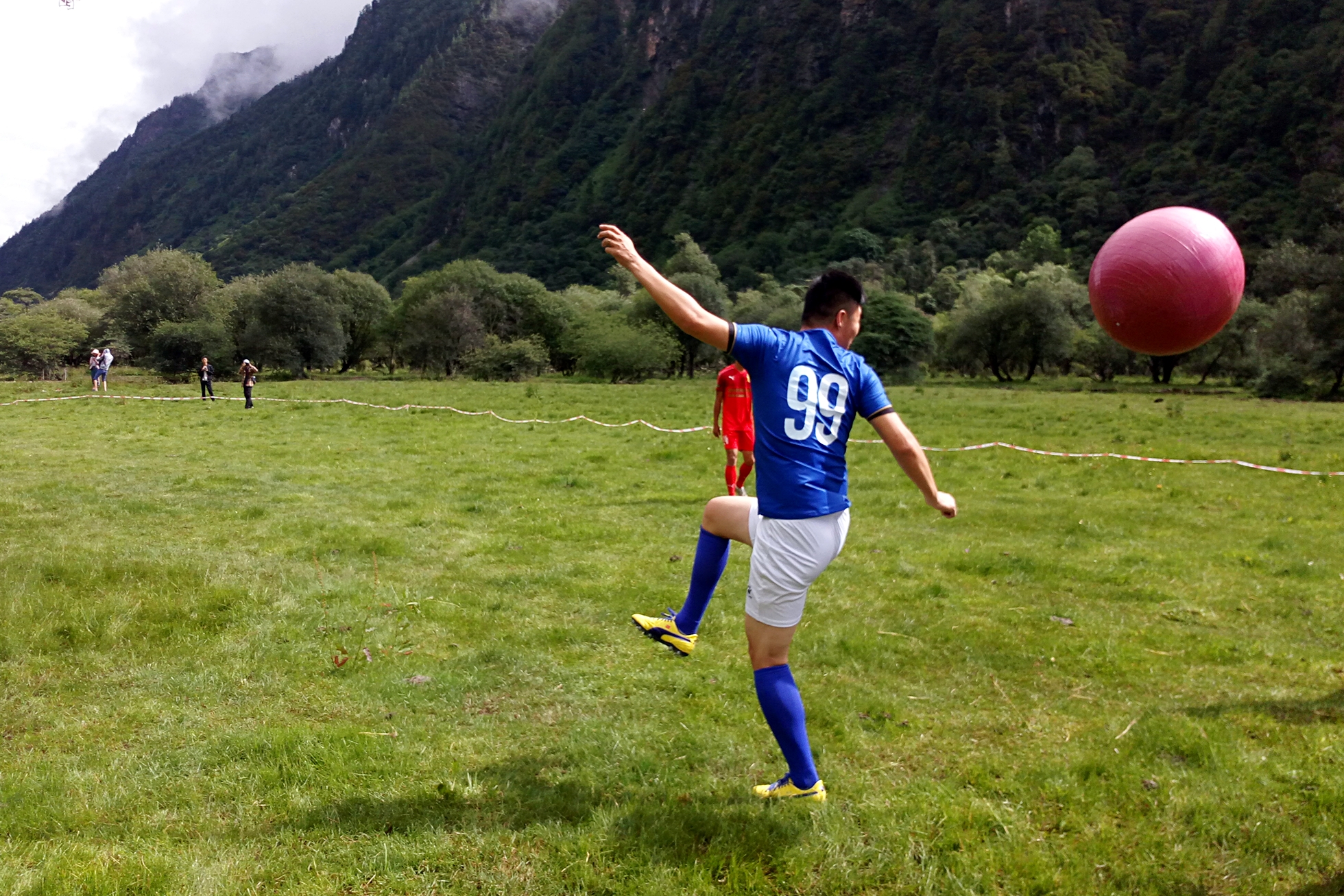 趣味足球比赛有哪些,趣味足球川渝对抗