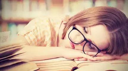 皮肤病反复发作是因为免疫力差吗,脸上红皮肤病反复发作该怎么办