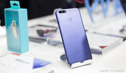 光荣9和光荣v9电池哪个好,怎么分辨光荣九和光荣九青春款