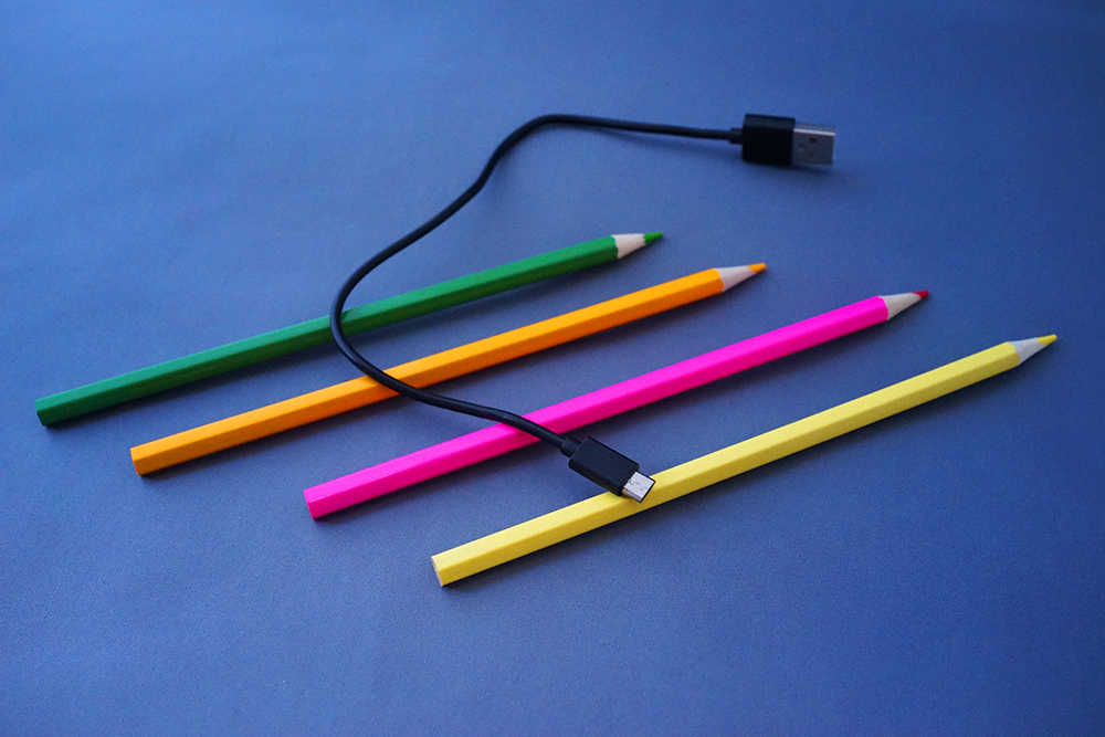 orico10000充电宝评测,轻磁5000毫安超薄磁吸无线充电宝