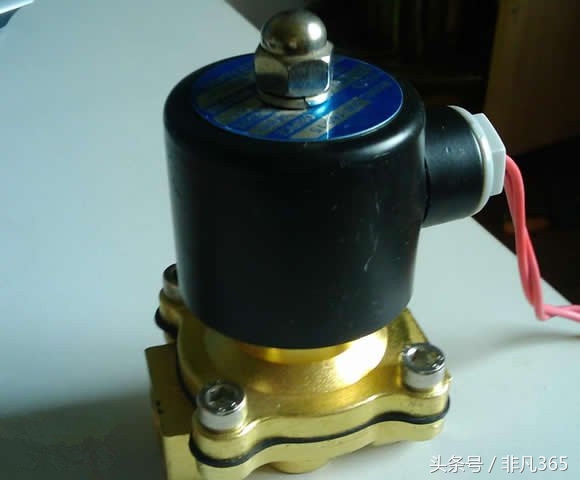 自制植物自动浇水器,水养植物自动浇水神器