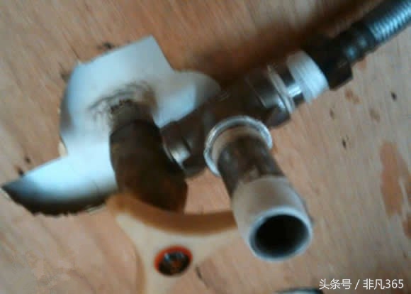 自制植物自动浇水器,水养植物自动浇水神器