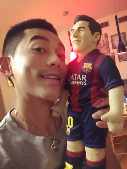 明星也是体育迷鹿晗痴迷C罗迟帅助阵邹市明李易峰从小爱科比