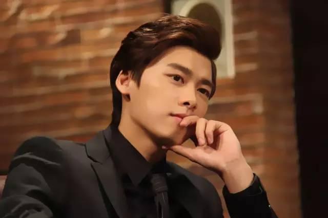 明星也是体育迷鹿晗痴迷C罗迟帅助阵邹市明李易峰从小爱科比