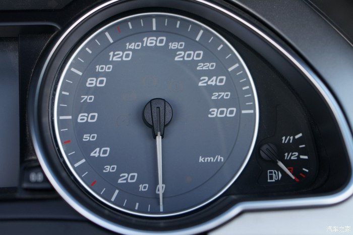 运动感很强新款奥迪s5敞篷版实车,性能和买菜兼顾的2018款奥迪s5