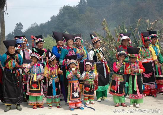 中国五十六个民族大观园（七）达斡尔、仫佬、羌、布朗、撒拉族穿狍皮衣吃荞面饺是哪个民族？