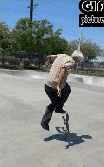 搞笑：看着她有没有想到什么？一不小心发现哆啦A梦的真实目的，看来这孩子肯定见过什么？