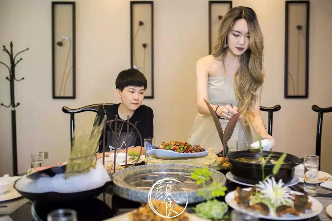 奢华霸王餐来啦推塔海鲜姿造