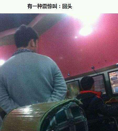 搞笑：看着她有没有想到什么？一不小心发现哆啦A梦的真实目的，看来这孩子肯定见过什么？