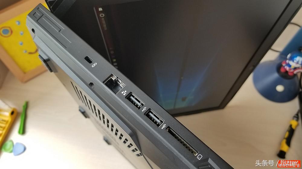 这款IFUNKS游戏本必须关注，性能霸道还自带机械键盘