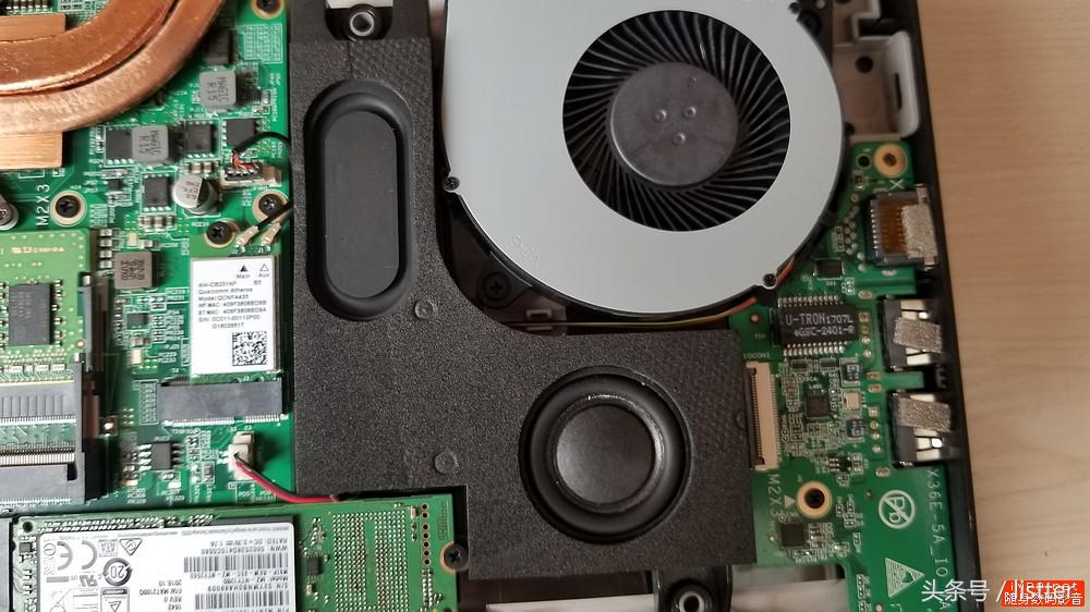 这款IFUNKS游戏本必须关注，性能霸道还自带机械键盘