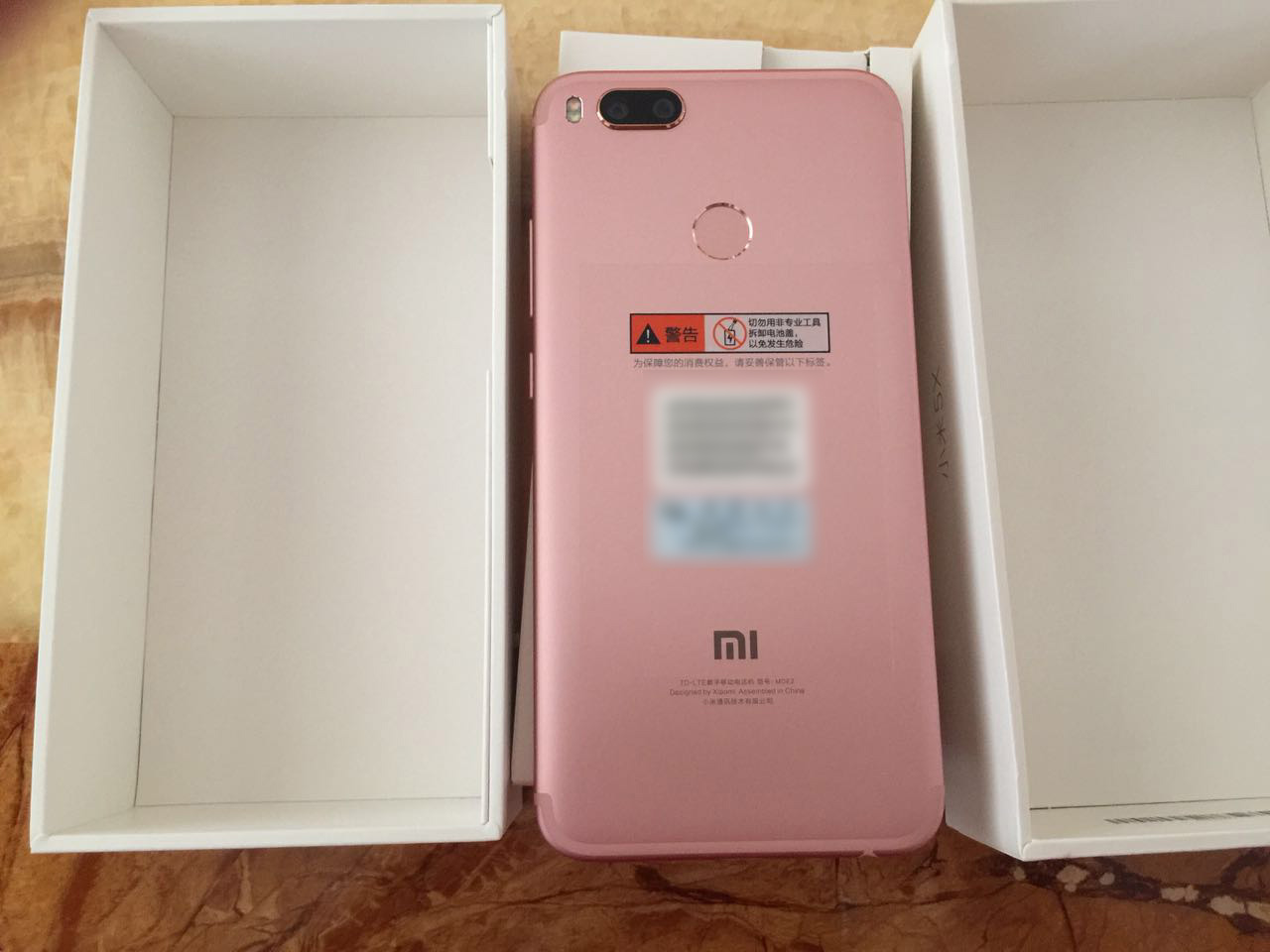 280块钱买的小米5x,买给父母实用的礼物