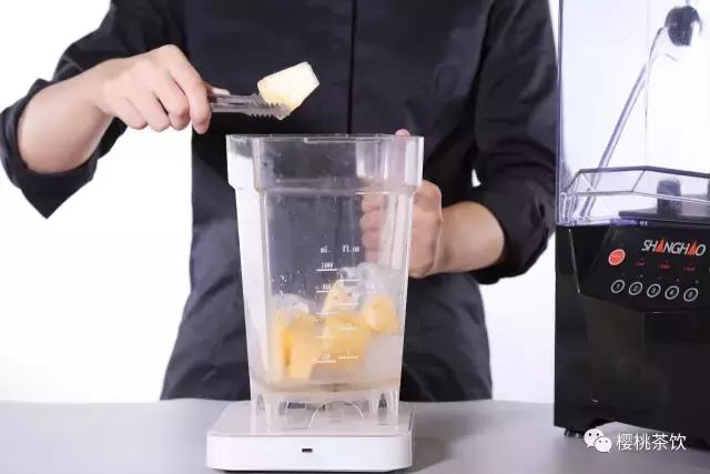 樱桃茶饮奶盖,樱桃饮品奶茶做法