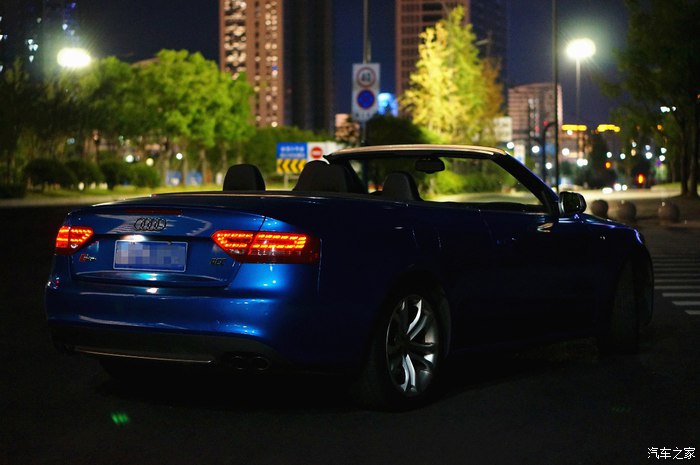 运动感很强新款奥迪s5敞篷版实车,性能和买菜兼顾的2018款奥迪s5