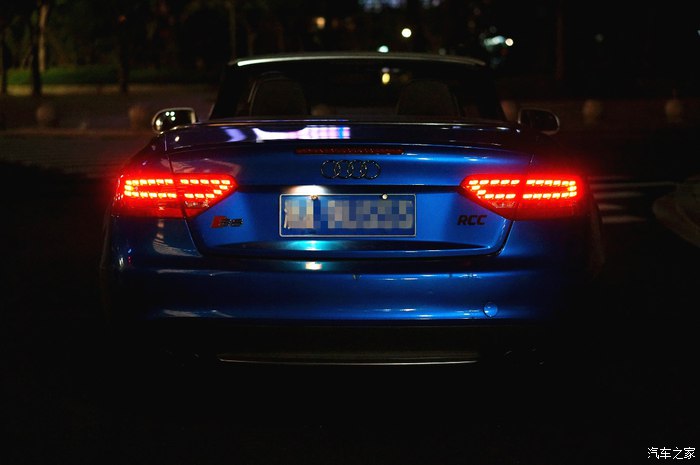 运动感很强新款奥迪s5敞篷版实车,性能和买菜兼顾的2018款奥迪s5