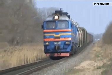 搞笑：看着她有没有想到什么？一不小心发现哆啦A梦的真实目的，看来这孩子肯定见过什么？