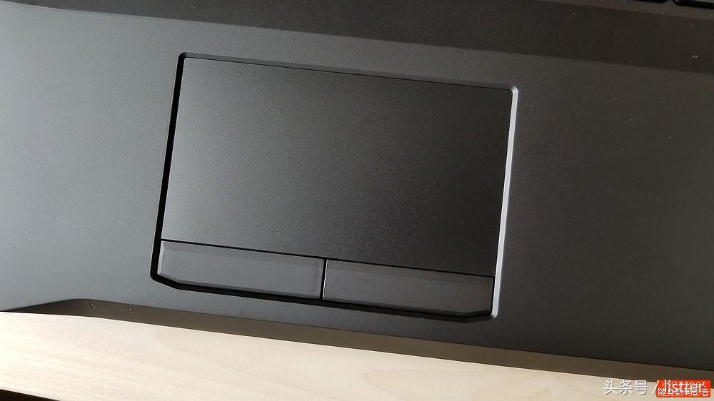 这款IFUNKS游戏本必须关注，性能霸道还自带机械键盘