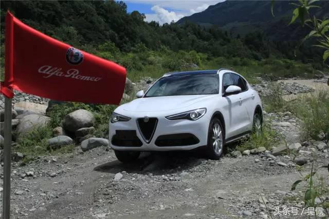 阿尔法罗密欧stelvio赛道版试驾,stelvio阿尔法罗密欧试驾