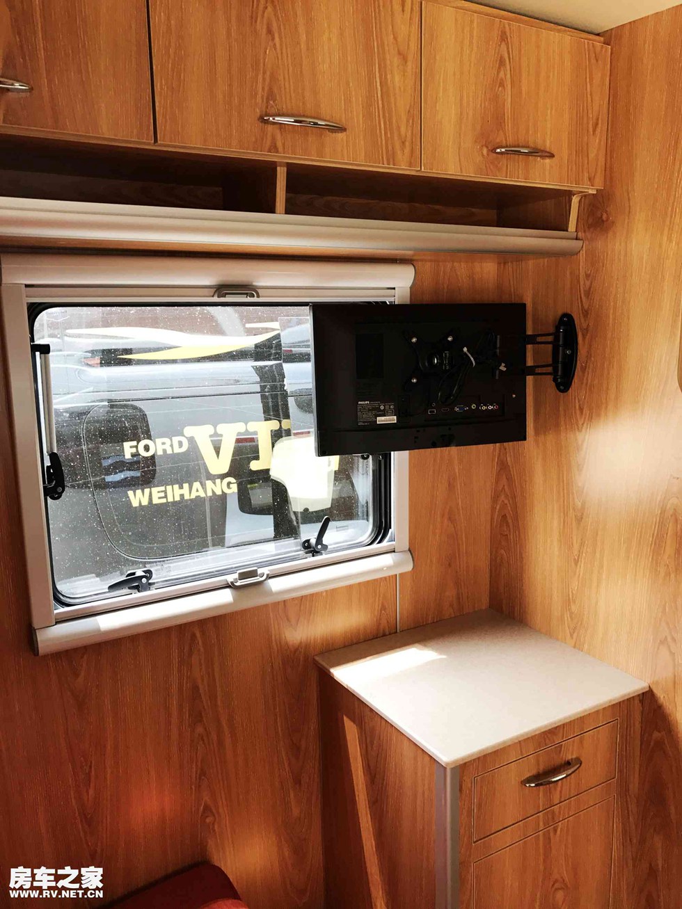 爱旅途大通t60四驱皮卡房车,新大通t60皮卡房车