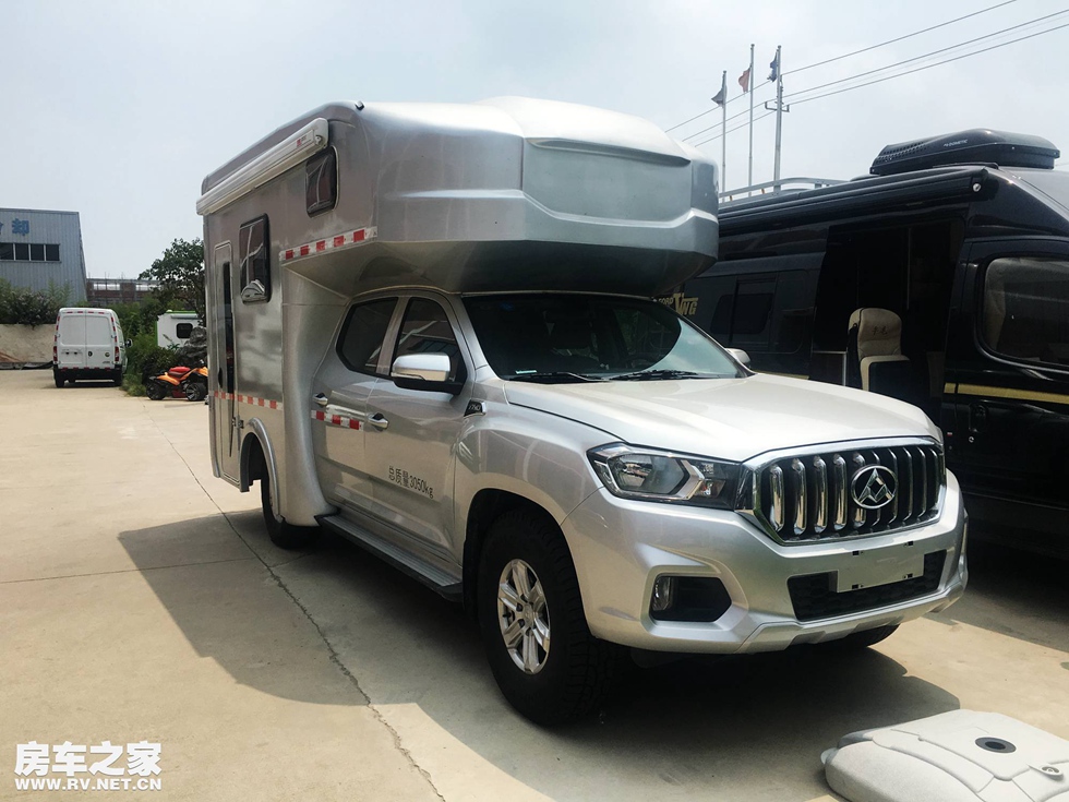 爱旅途大通t60四驱皮卡房车,新大通t60皮卡房车