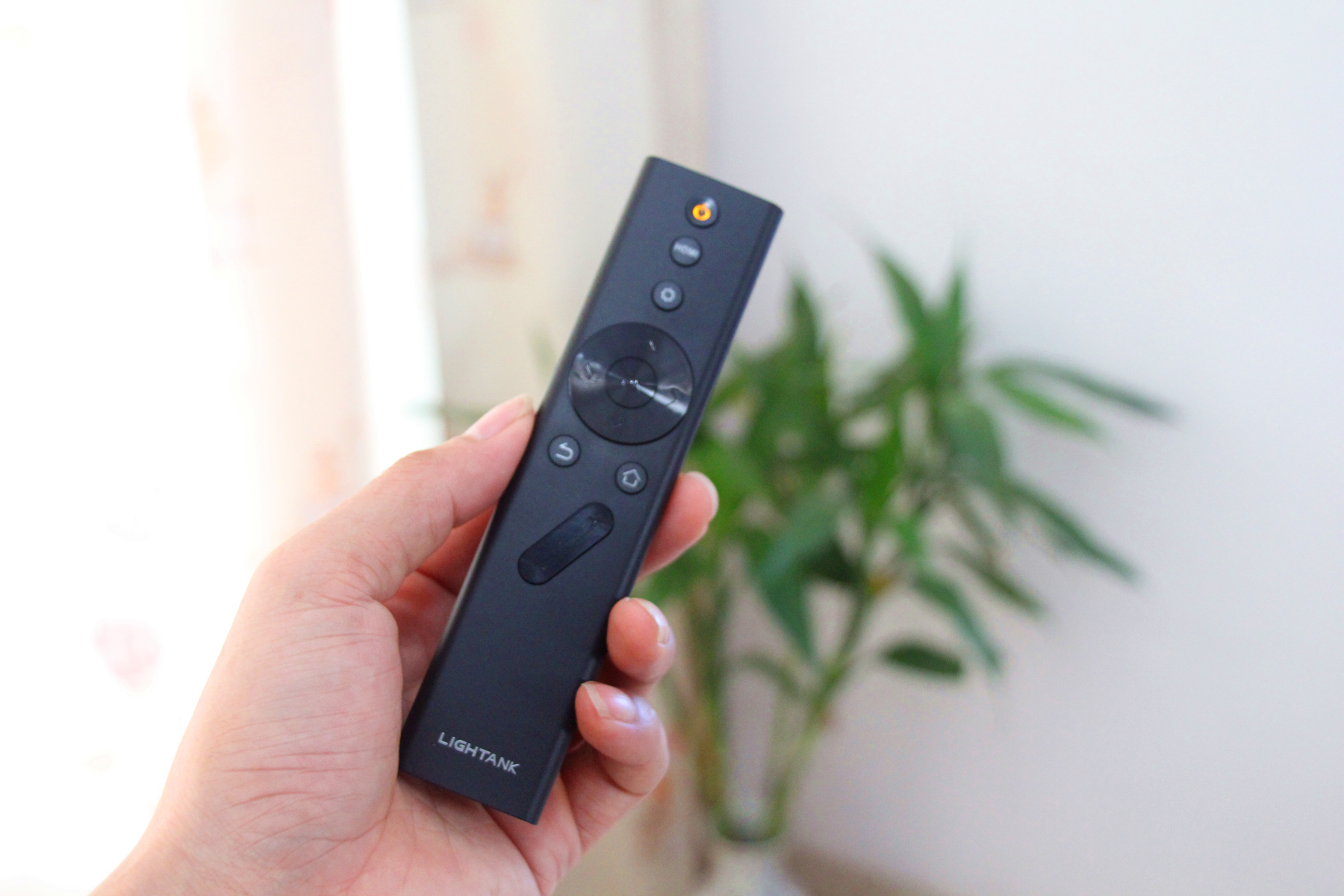 商务投影仪高效办公功能,商务便携式投影仪