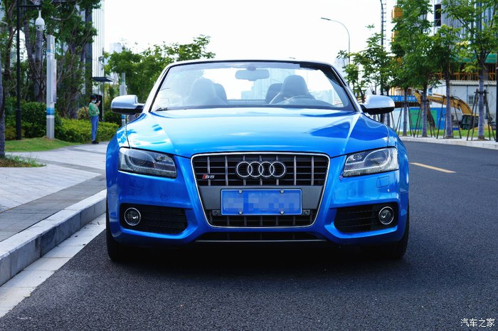 运动感很强新款奥迪s5敞篷版实车,性能和买菜兼顾的2018款奥迪s5