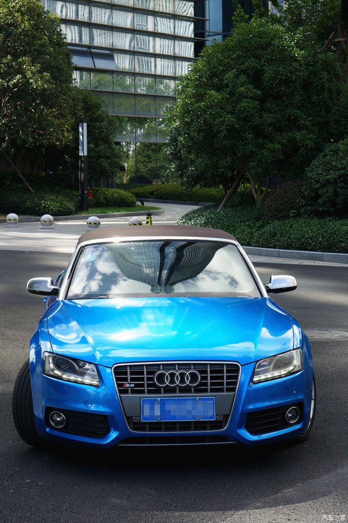 运动感很强新款奥迪s5敞篷版实车,性能和买菜兼顾的2018款奥迪s5