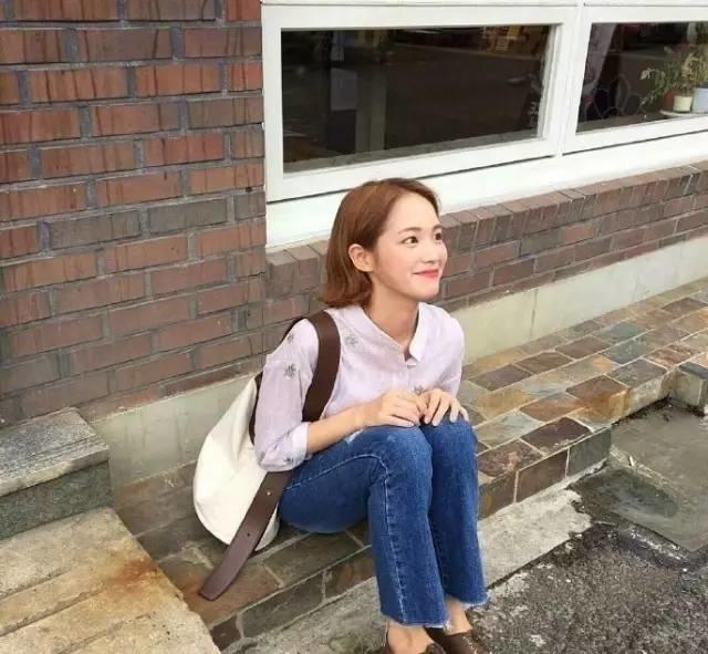 谭松韵小圆脸图,圆脸的谭松韵迷人的短发梨花头