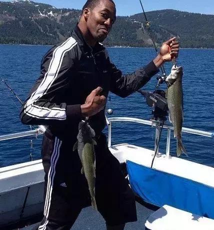 篮球之外NBA球星还擅长啥运动？詹姆斯一只脚踏进NFL！邓肯最全能