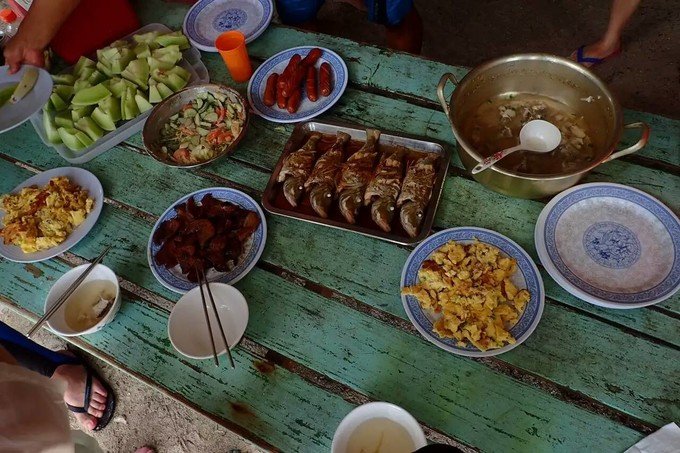 看鲨鱼，玩泥巴，看男人穿婚纱，带你看不一样的帕劳