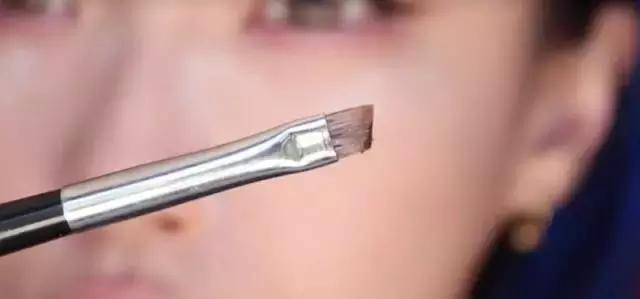 如何打造干净清透的眼妆,新手如何打造一个好看的眼妆