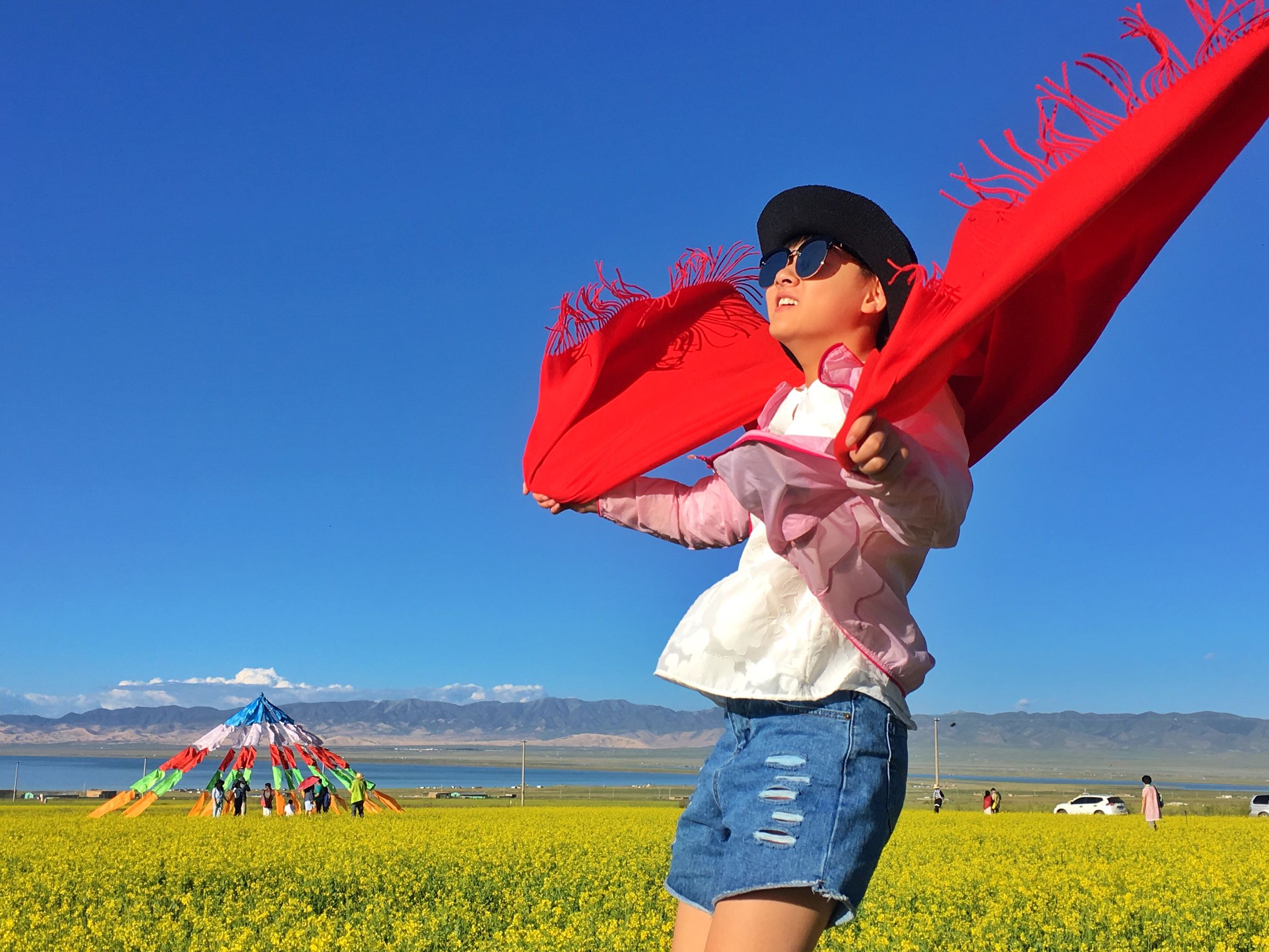 深邃的蓝，梦幻的蓝，是我的青海我的湖