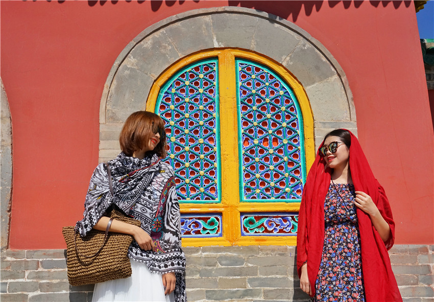 走进塔尔寺感受最虔诚的信仰,塔尔寺虔诚的佛礼