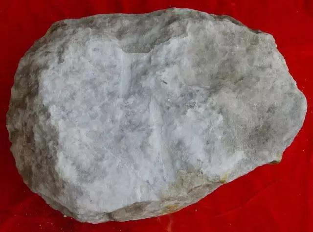 各种宝石象征的寓意及其作用大全,世界最全宝石功效及寓意