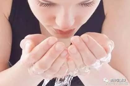 白砂糖洗脸正确方法,白砂糖洗脸