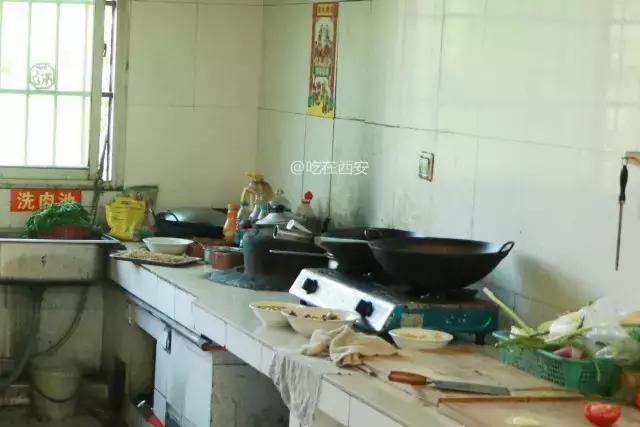 谁谈个恋爱还米有进过山咧！（请用陕西话念）