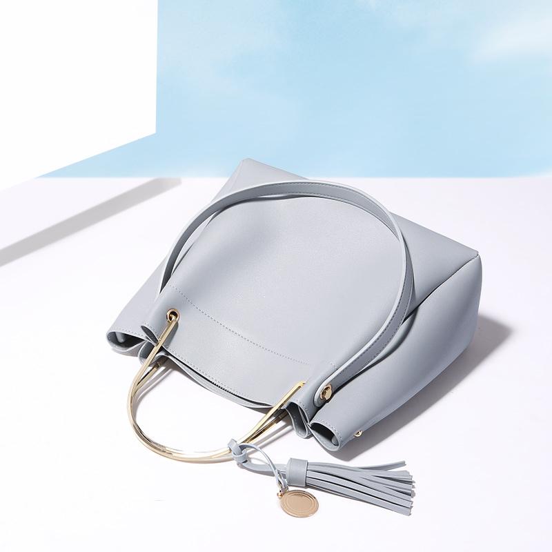 女儿童出游双肩包,初中女生旅游背的双肩包