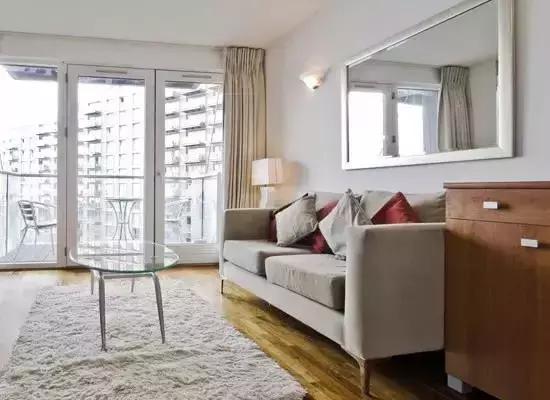 现代家居风水家中镜子摆在这些位置，财旺运旺健康身体棒！