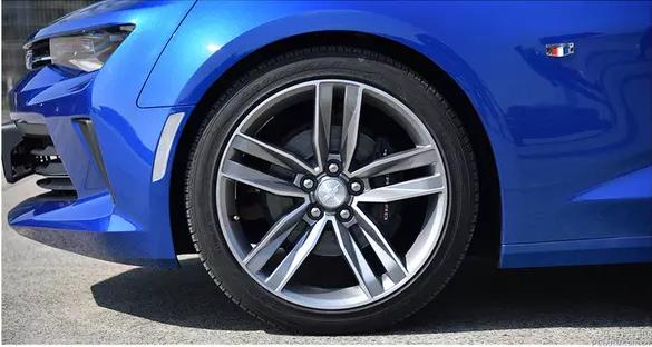 雪佛兰科迈罗大黄蜂ss最强版本,雪佛兰科迈罗完美复刻大黄蜂