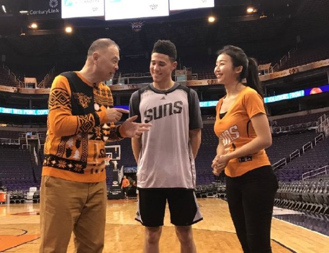 中国体坛最活跃的女记者，一人堪称刘翔*用御**记者，一人是詹皇铁杆