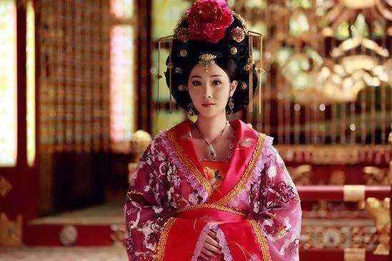 皇帝宠妃谋害太子成功后，却被太子的幽魂吓死，她就是武惠妃