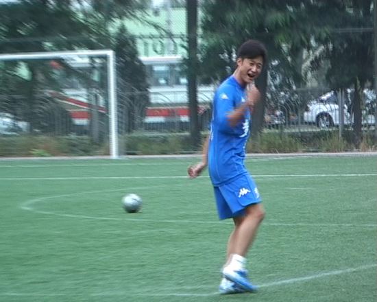 吴京战狼二踢足球,战狼2吴京拍戏经历