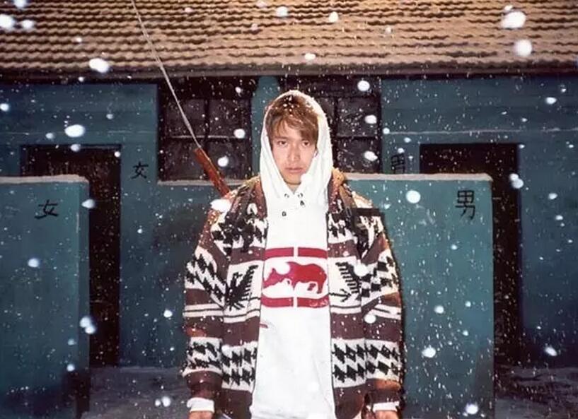 黑龙江出生，演过日版流星花园，娶中国小演员，后出轨日本女星