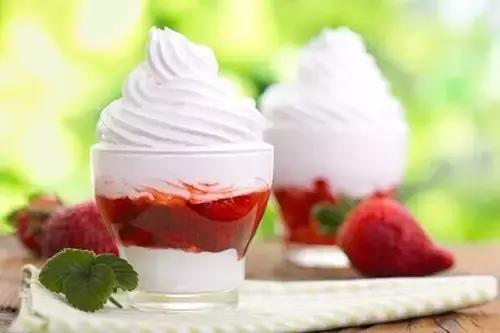 爱吃冰淇淋的你是否遇见嘴甜的那个ta