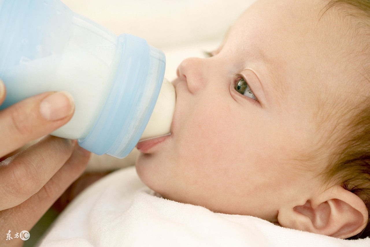 宝妈们给新生儿用什么牌子的奶瓶,宝妈们都给新生儿用什么牌子奶瓶