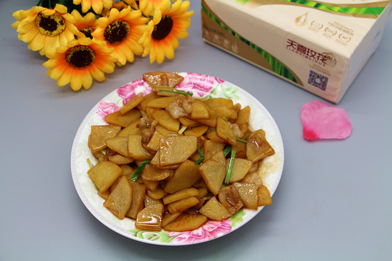 土豆片怎么炒好吃又辣小学生,超下饭的炒土豆片