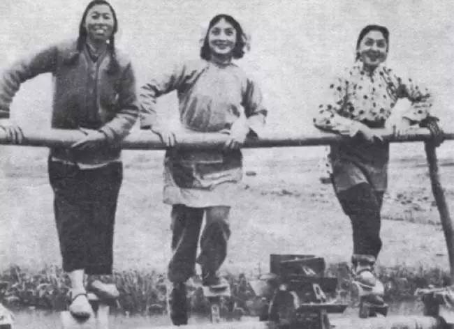 她是绝代美人，从影40余年演绎50多个形象，一生却只爱一个人