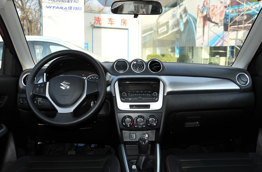 维特拉和起亚kx3哪个更好,起亚k3好还是铃木维特拉