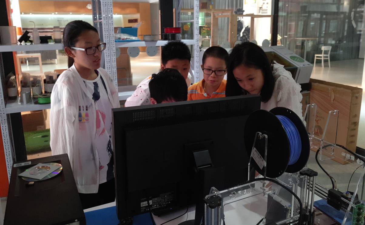 闭门造车主题营回忆——创我所想，看孩子们如何创造智能机器人！